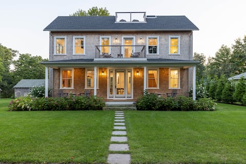 Walk East Chop from Dover House