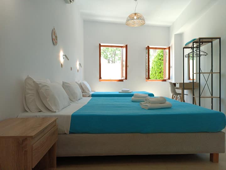 Imeros-quadruple Room 1st Floor - Chania