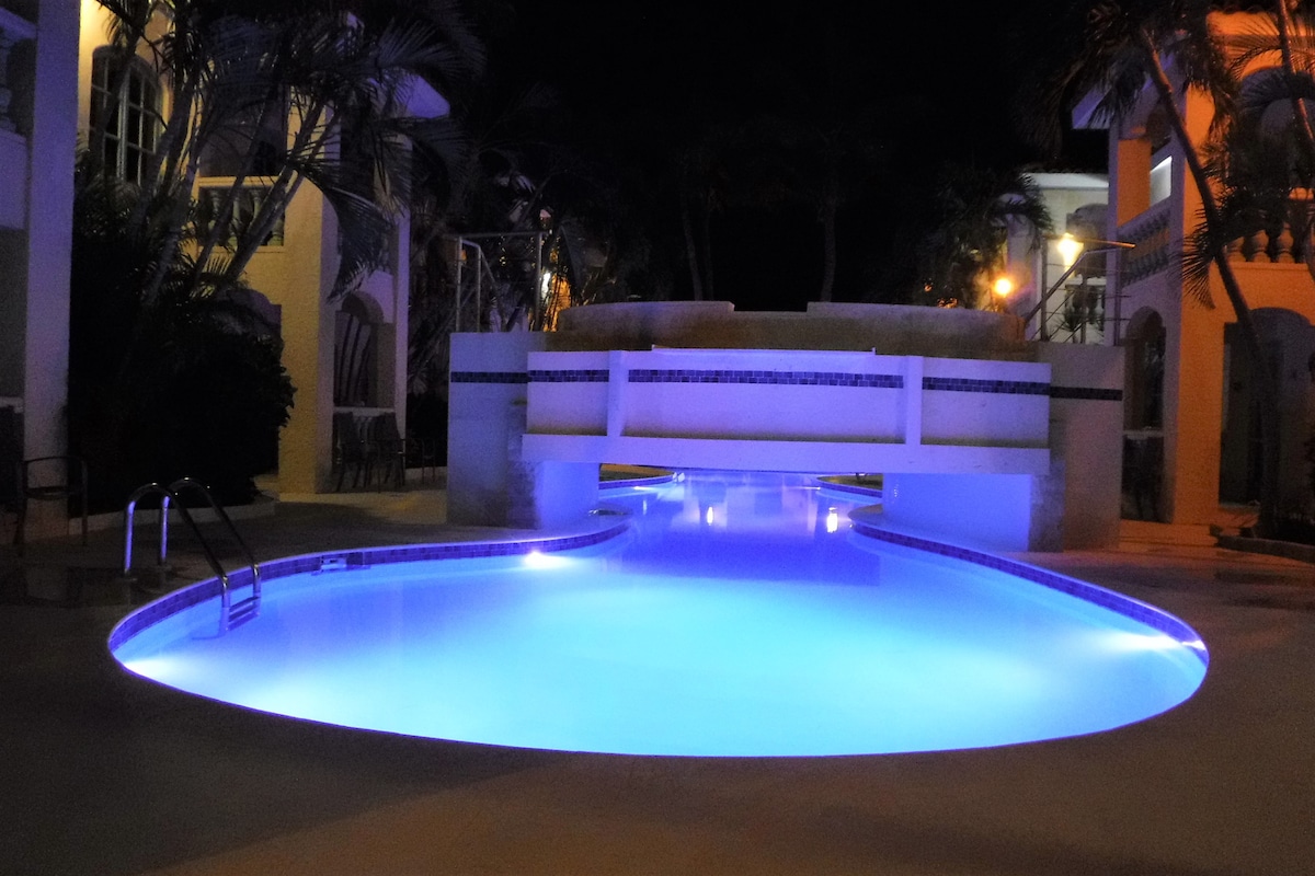 Resort-Style Condo — property photo 2