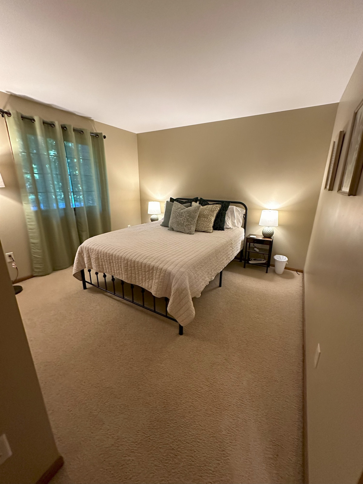 غرفة النوم 1