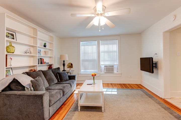 Suite 2, Quick Walk To Downtown Black Mountain - Black Mountain, NC