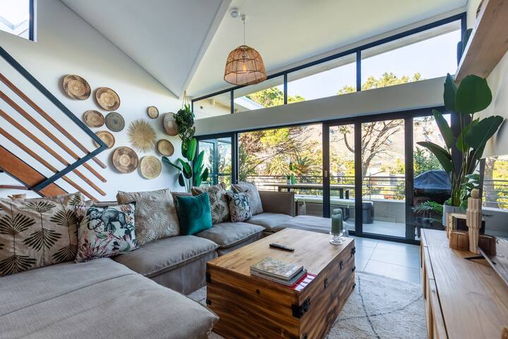 Luxury Penthouse in Camps Bay gallery image 4