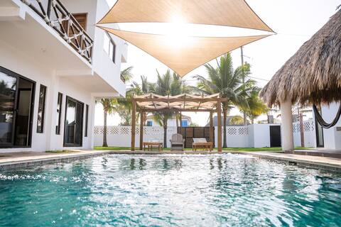 Monterrico beach. Candelaria3