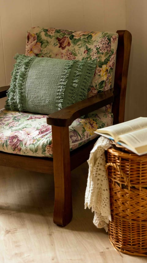 Top performing Airbnb: The House of Flowers Assisi in Assisi