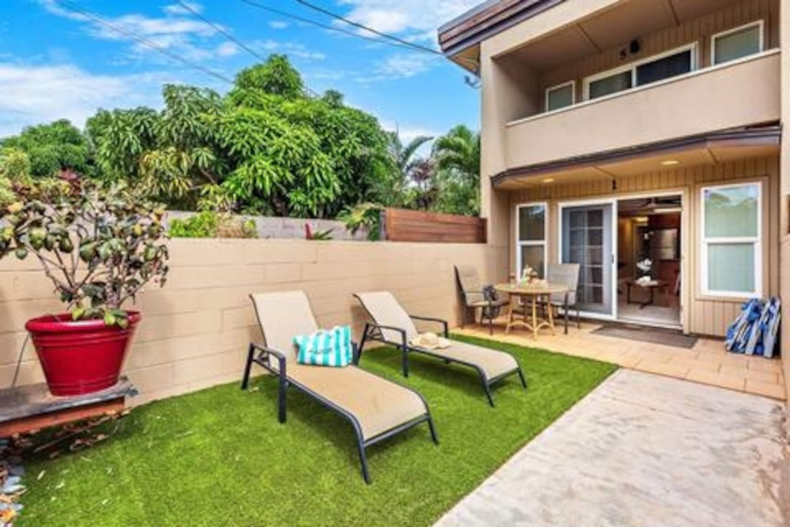 Condo in Kihei · ★4.93 · 1 bedroom · 2 beds · 1 private bath - Image 14