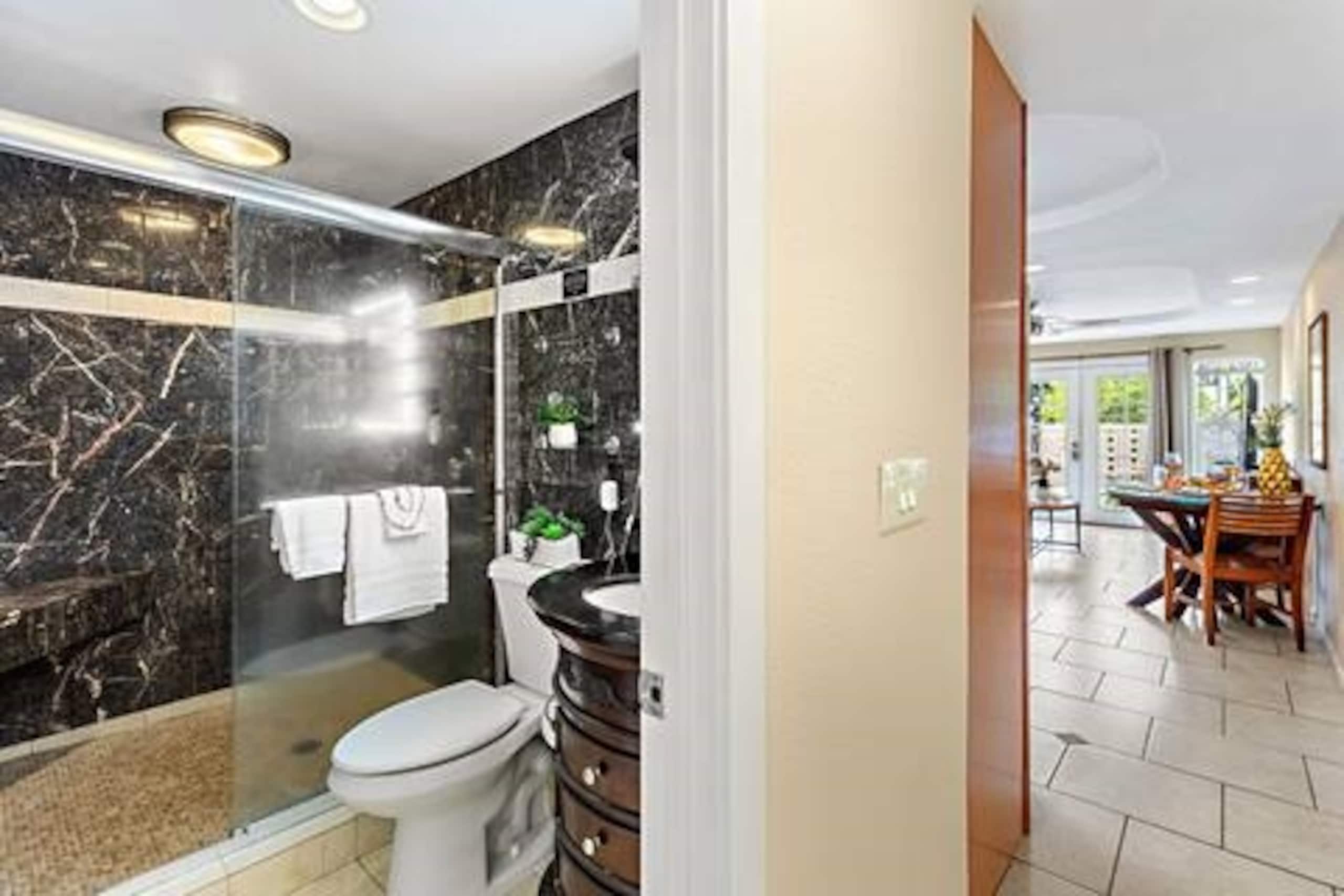 Condo in Kihei · ★4.93 · 1 bedroom · 2 beds · 1 private bath - Image 12