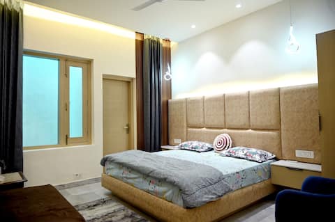 Ista Inn Homestay - 3BHK Villa