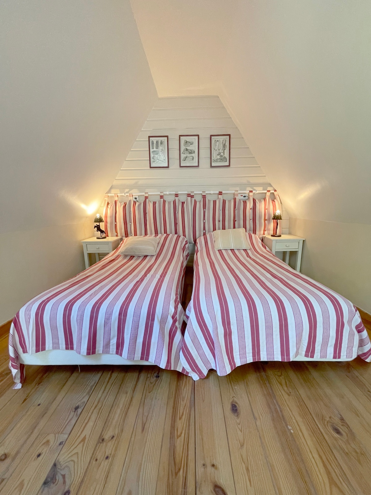 Rode slaapkamer vloermodule