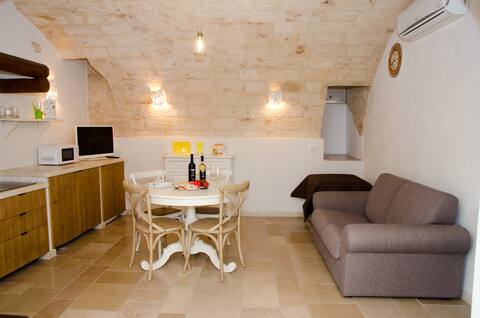 Popular Airbnb listing: CASA Santa Caterina, Via Santa Caterina 32 in Monopoli