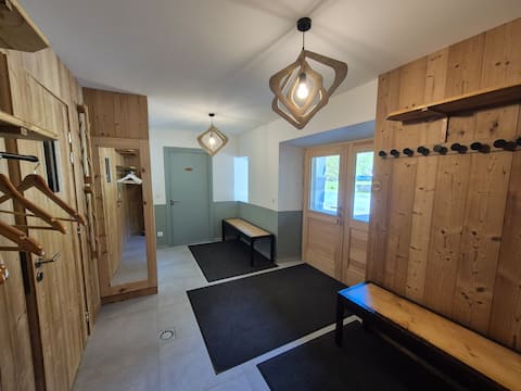 Les Bois Dessous, 4* and 1400 board games