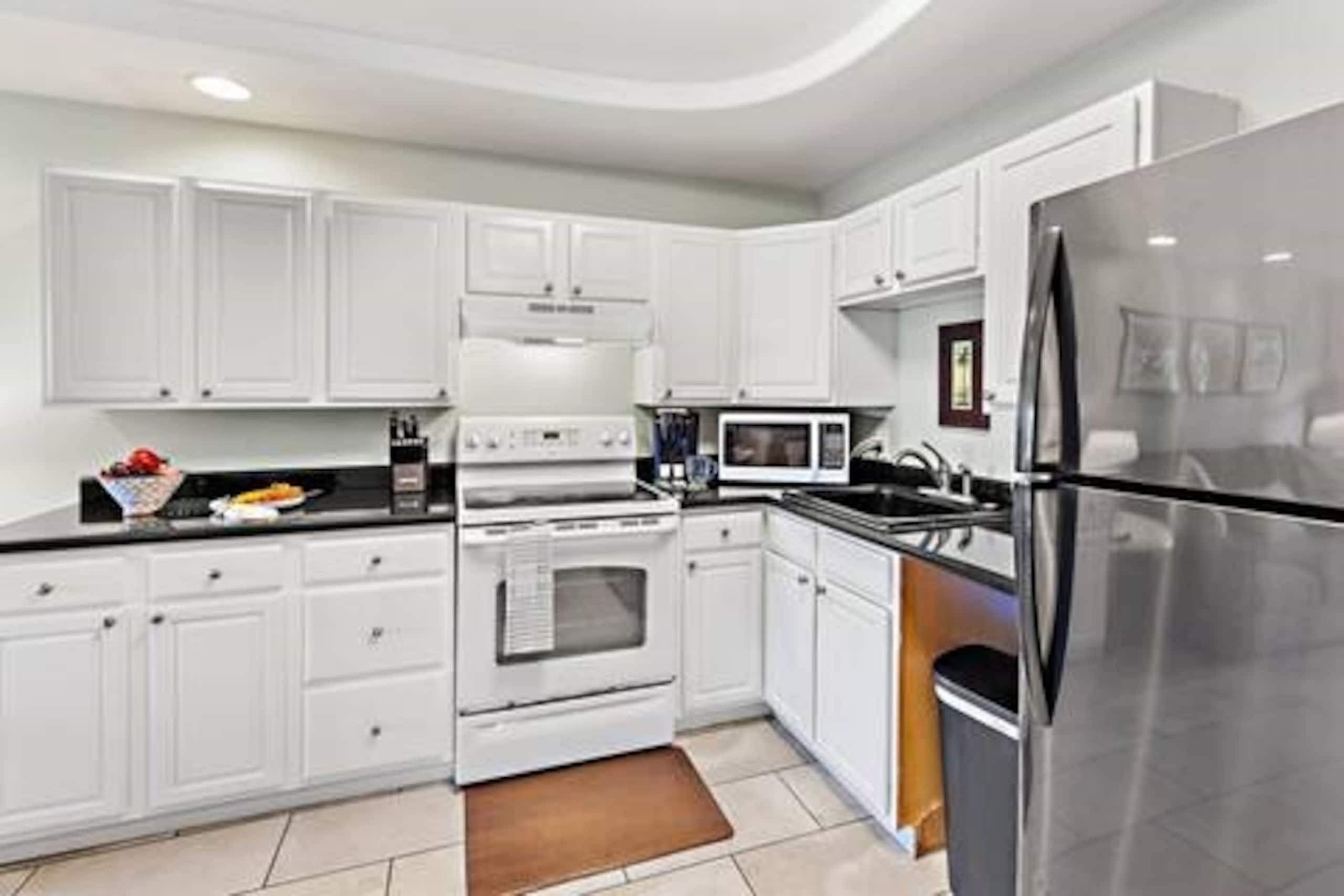 Condo in Kihei · ★4.86 · 1 bedroom · 2 beds · 1 private bath - Image 7