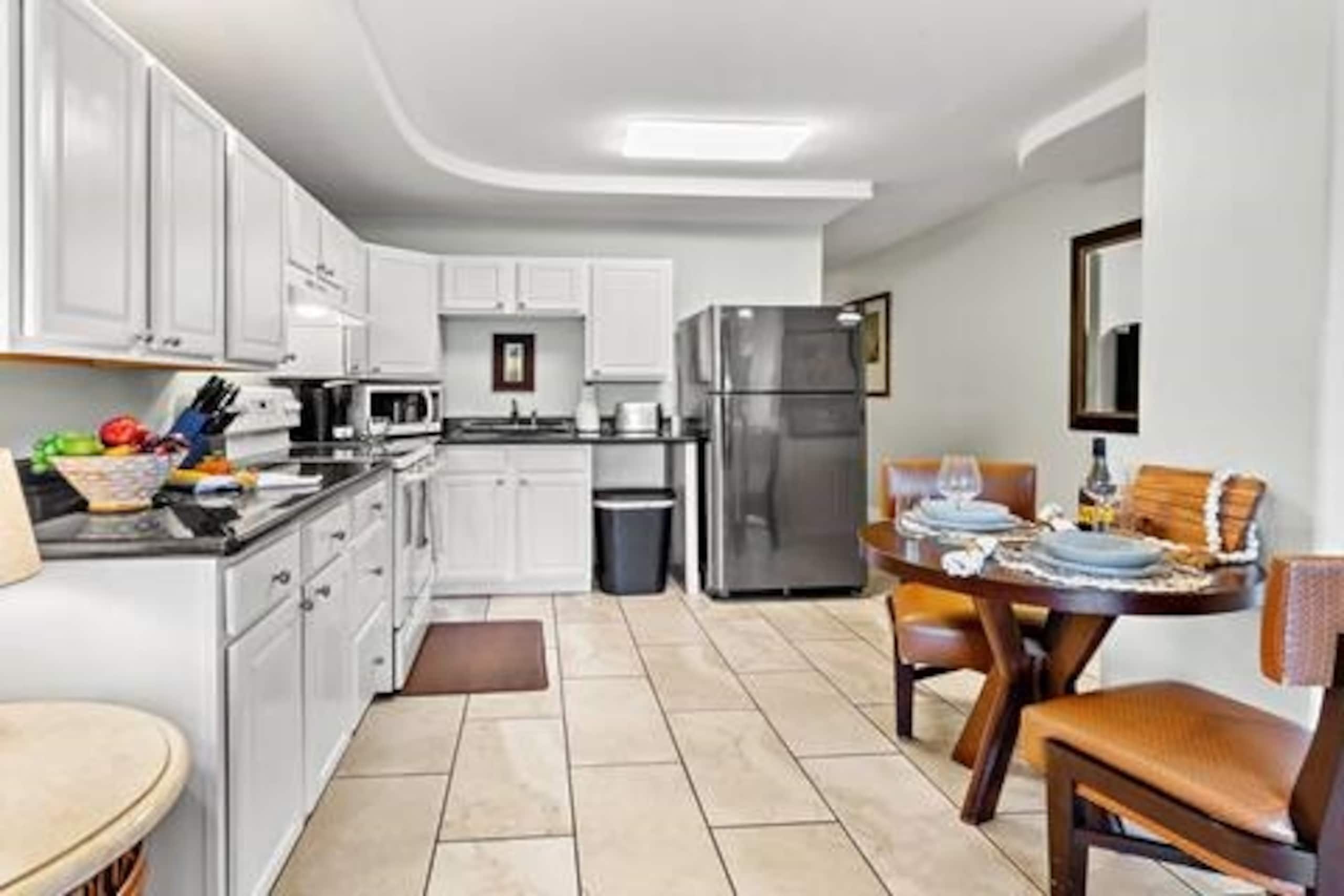 Condo in Kihei · ★4.86 · 1 bedroom · 2 beds · 1 private bath - Image 6