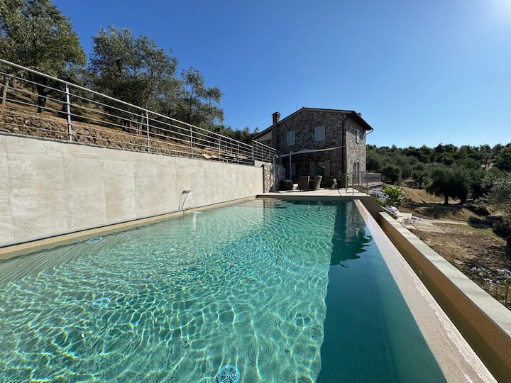 Stone Farmhouse, With Swimming Pool. - San Giuliano Terme