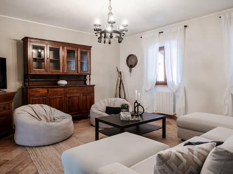 Popular Airbnb listing: Pool & SPA - Home Chef [Casal Tartan] 19 people in Pesaro E Urbino