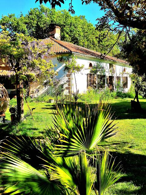 The Lake Farm in a natural reserve, near beaches