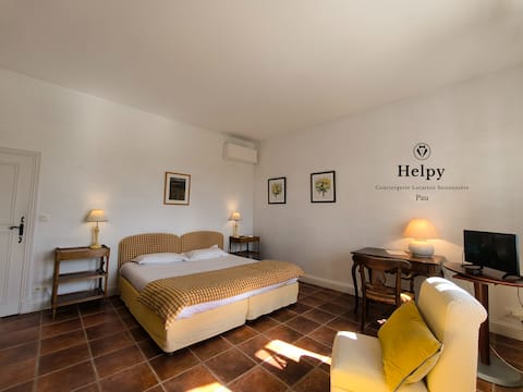 Air conditioning-Pool-2 people-Breakfast included