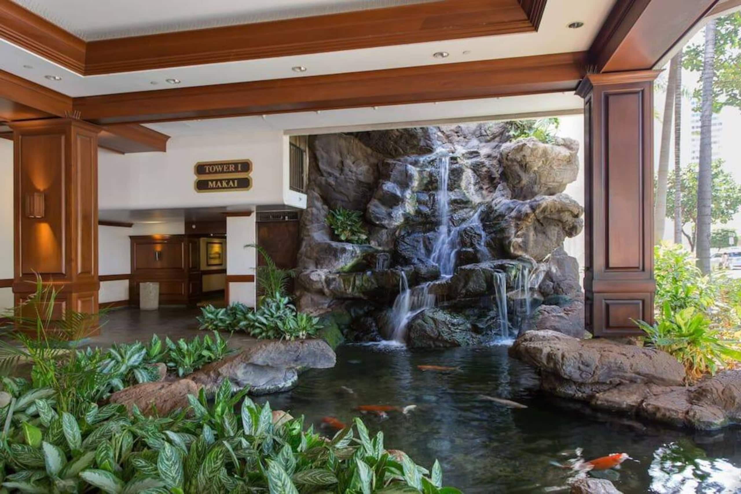 Condo in Honolulu · ★4.9 · 1 bedroom · 3 beds · 1 private bath - Image 39