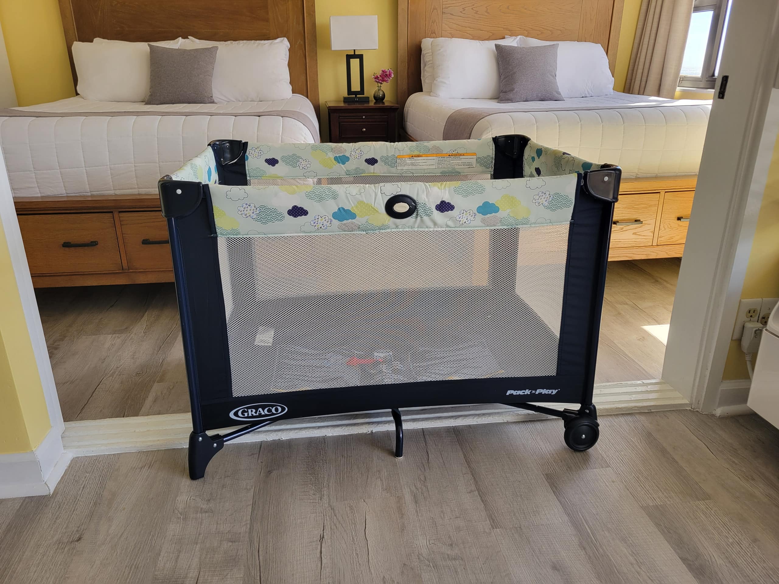 Condo in Honolulu · ★4.9 · 1 bedroom · 3 beds · 1 private bath - Image 19