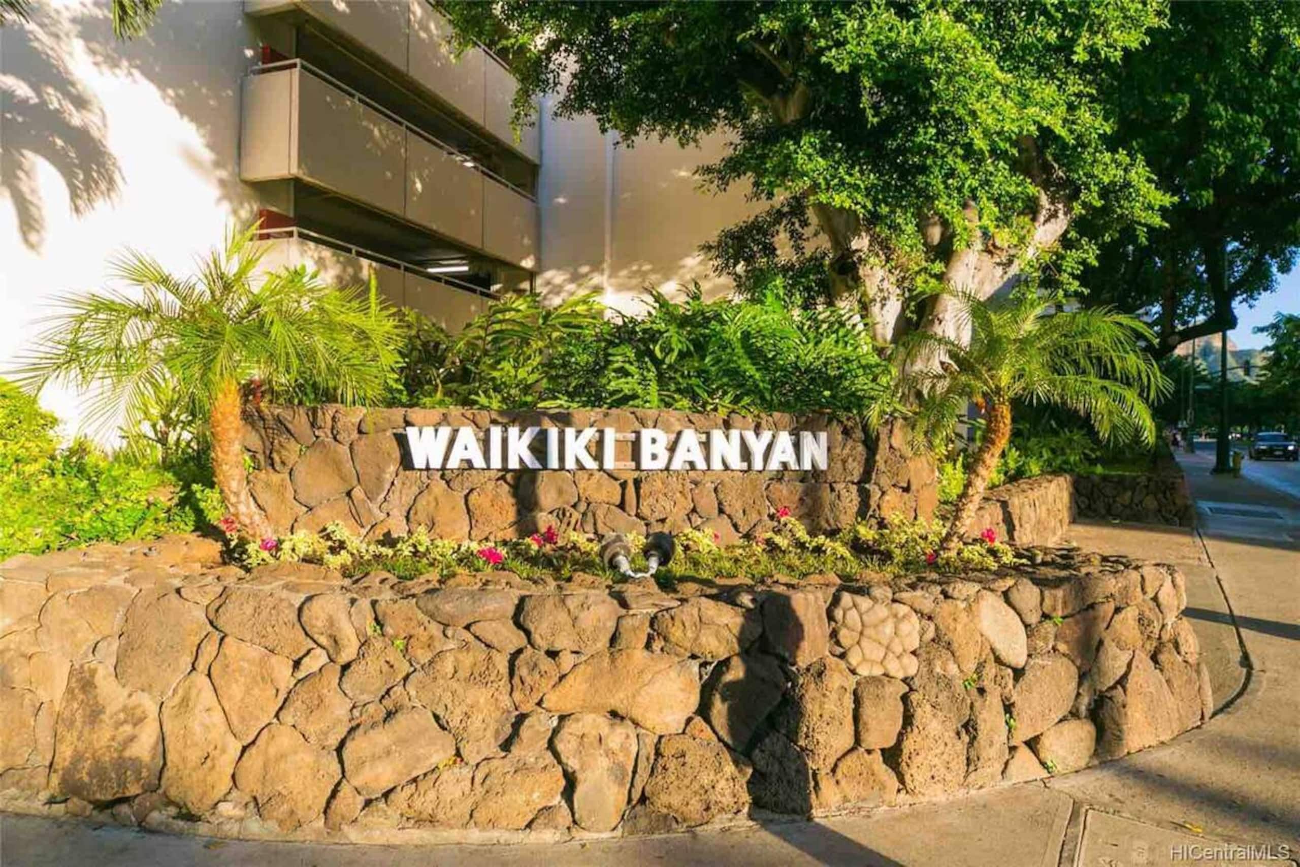 Condo in Honolulu · ★4.9 · 1 bedroom · 3 beds · 1 private bath - Image 38