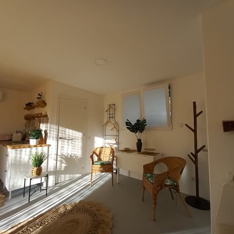 Top Airbnb: Lovely Green House for 1-2 adults em Quelfes