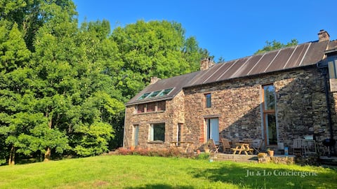Large cozy farmhouse – 14 people