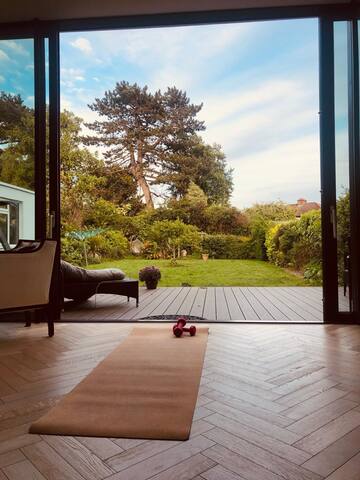 Newly renovated spacious 5 bed