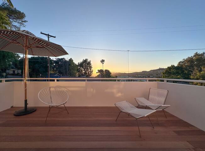 Sunset View Oasis with relaxing patio