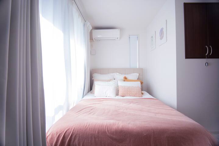 Modern 3-Bedroom House with Spacious Living Area gallery image 4