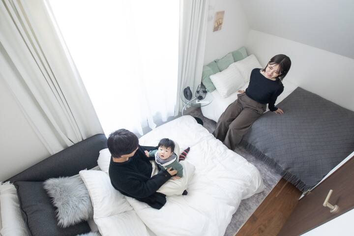 Modern 3-Bedroom House with Spacious Living Area gallery image 5