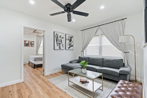 Cozy Retreat 15Min to NYC, MetLife, Mall + Parking