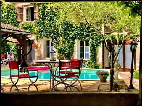 Les Clés de Rouge: Set of 3 private cottages