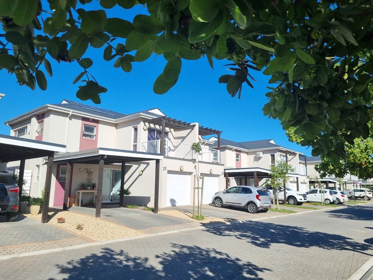 Sterling Stay Houses for Rent in Cape Town, Western Cape, South