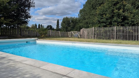 House with pool - 4 Bedrooms - 7 people