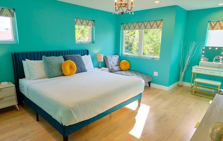 Denver LoHi Local Clean & Modern Walkable gallery image 2