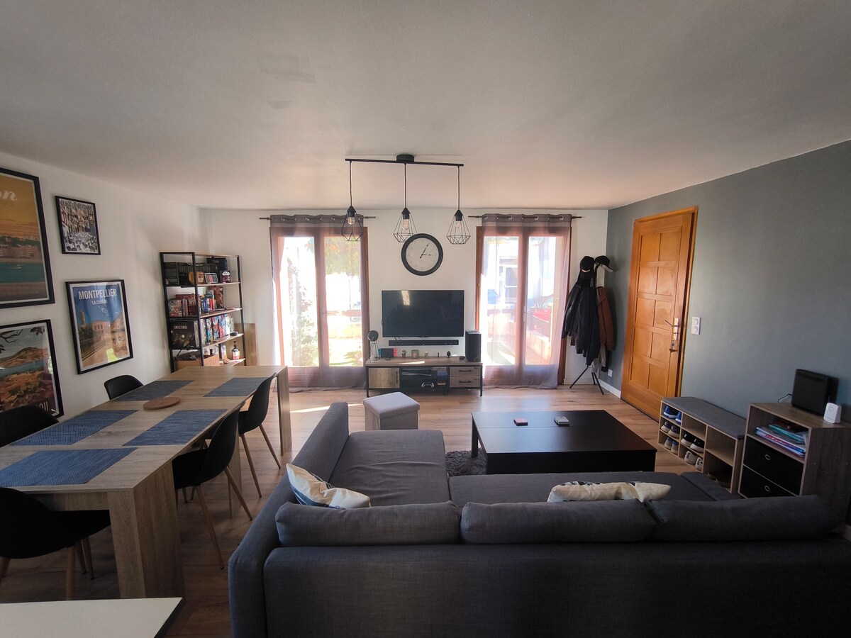 Top performing Airbnb: Beautiful family home 15 minutes from the sea in Lunel