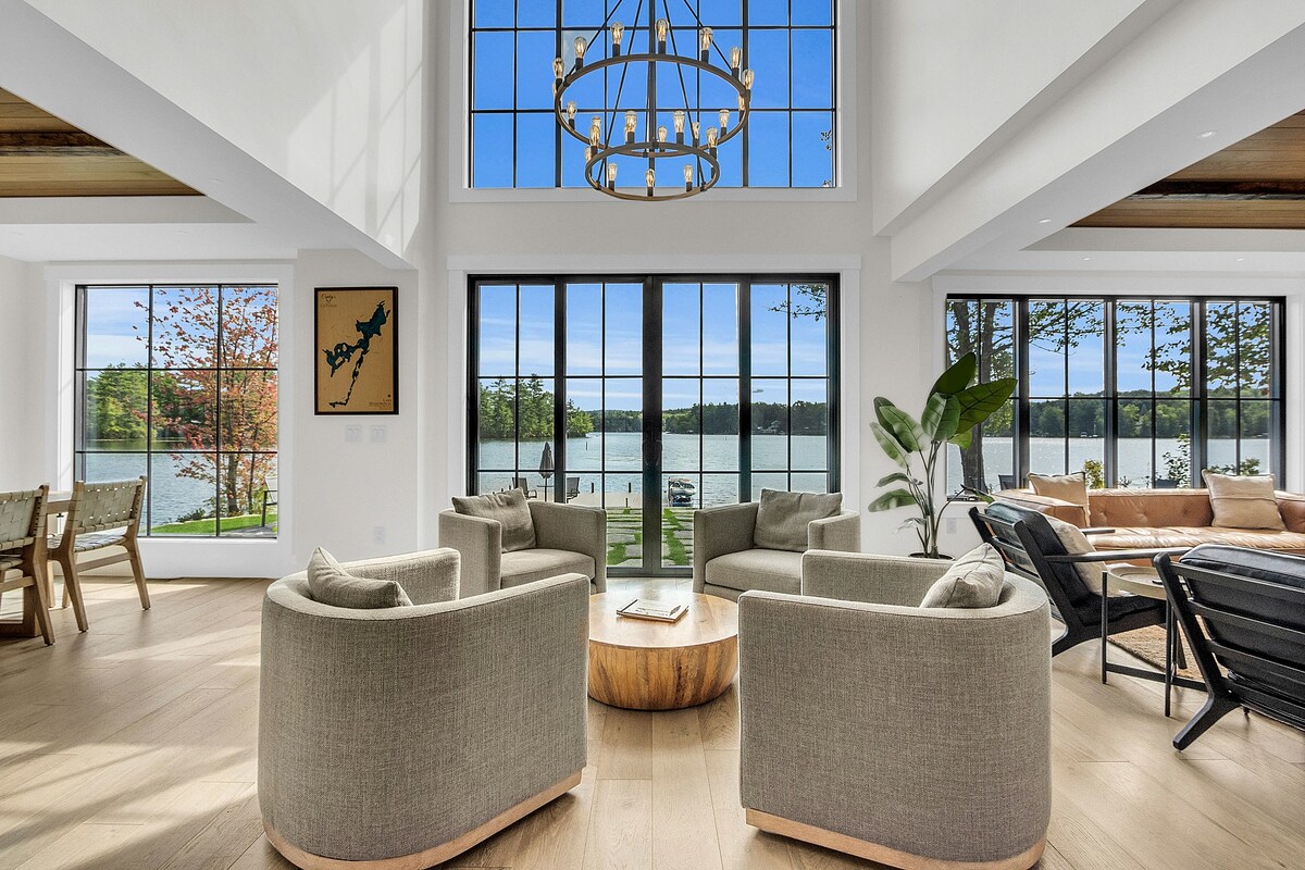 Top performing Airbnb: Top 10 of VRBO -Copley's Lakefront Cottage on Lake in Worcester