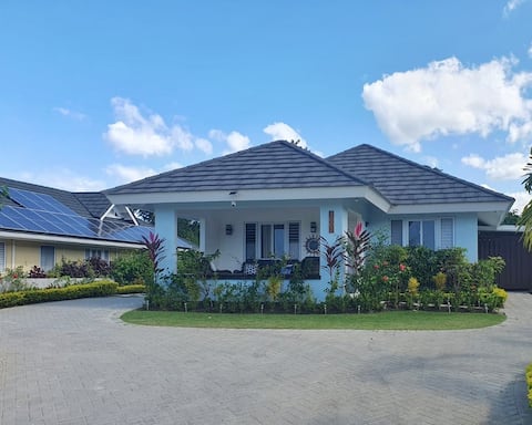 Blue Haven @ Richmond (3 Bdr + Loft Villa)