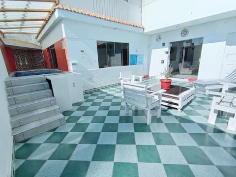 Beach house with mini pool and spacious kitchen