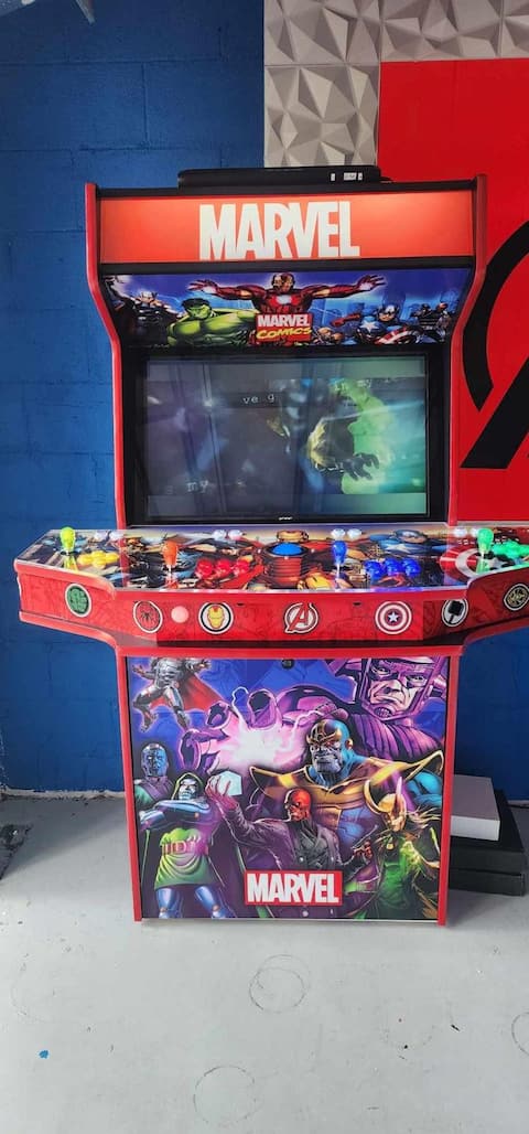Popular Airbnb listing: 3 Arcade Systems, Minutes to Theme Parks, Hot Tub in Kissimmee