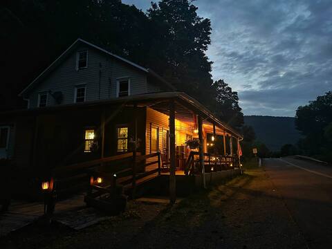 Rustic Lodge Near Ricketts Glen!
