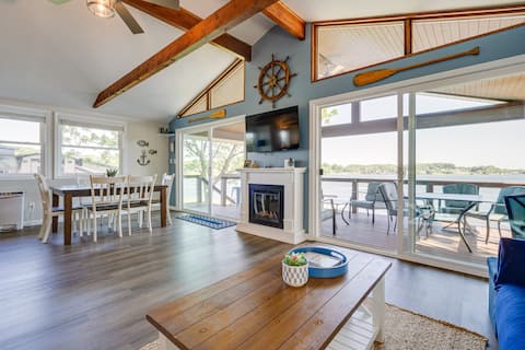 Top Airbnb: Luxury Lakefront Haven in Ohio
