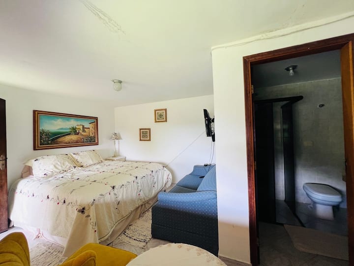 шале́ за резервиране , място, заключено за 2 - ма гости 