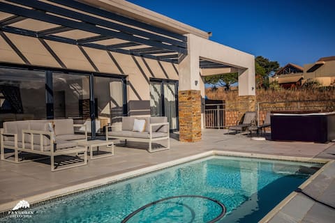 Modern Berg Home | Pool | Hot Tub | Scenic Views