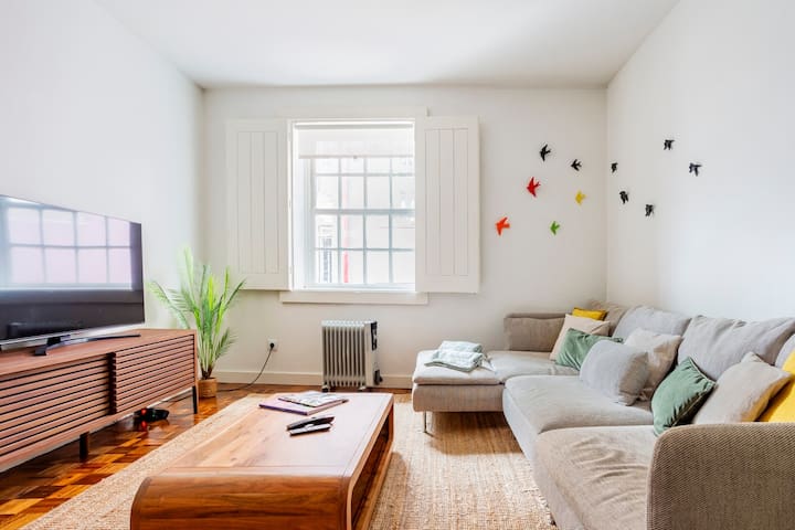 Bridge View Porto Apartment in Central Location