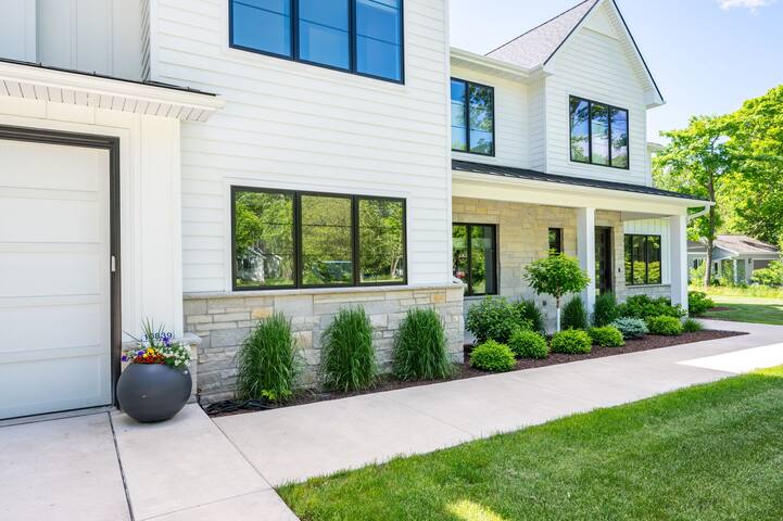 Door County Property Management, LLC managed Airbnb listing 1