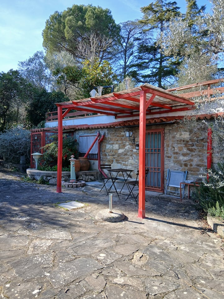 Bilocale In Tranquillità In Ampi Spazi Verdi - Florencia, Italia