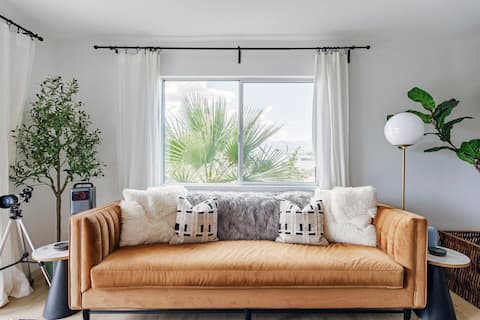 Popular Airbnb listing: Spa Zone’s Designer Hideaway w/ Chill Desert Vibes in Desert Hot Springs