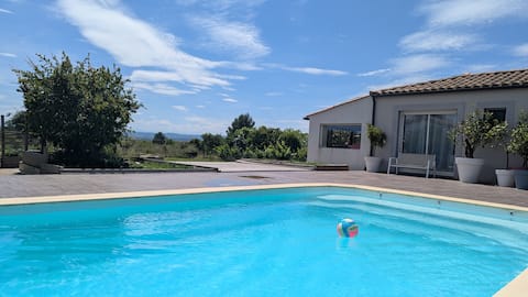 Carcassonne, villa, heated pool and animals
