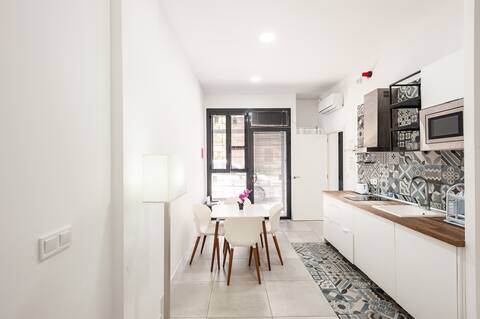Propiedad de Airbnb exitosa: The Mosaic Apartment en Patraix