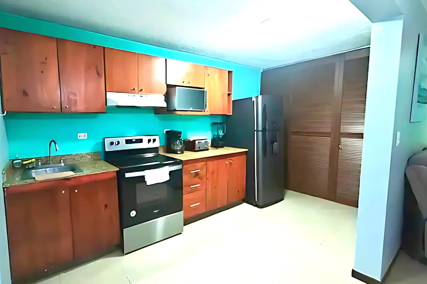 Full Kitchen